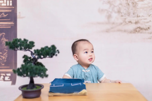 江西宝宝喊肚子疼怎么回事